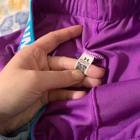 Under armour shorts - Picture 2 of 2